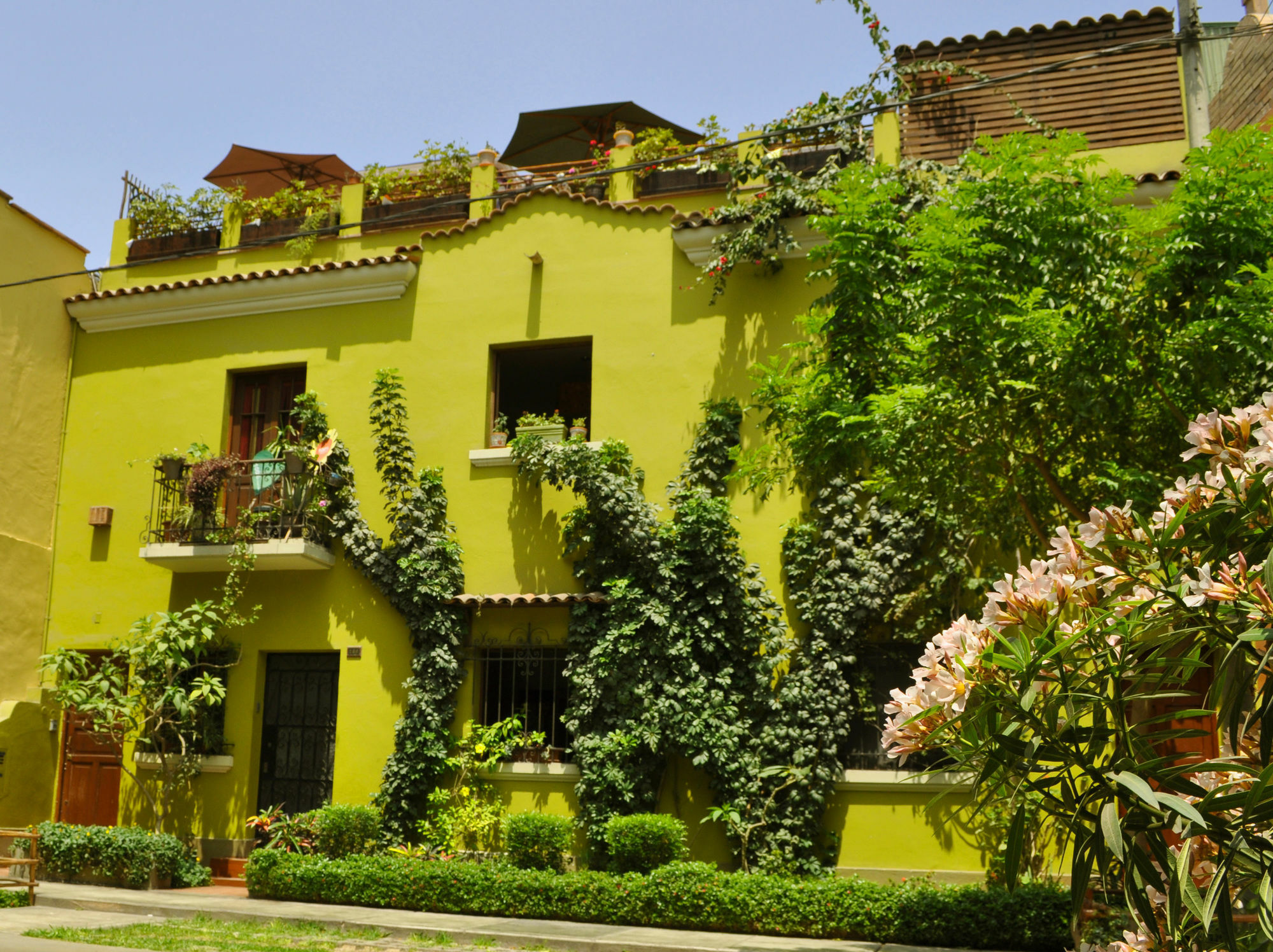 Casa Nuestra Peru Hotel Lima Exterior photo