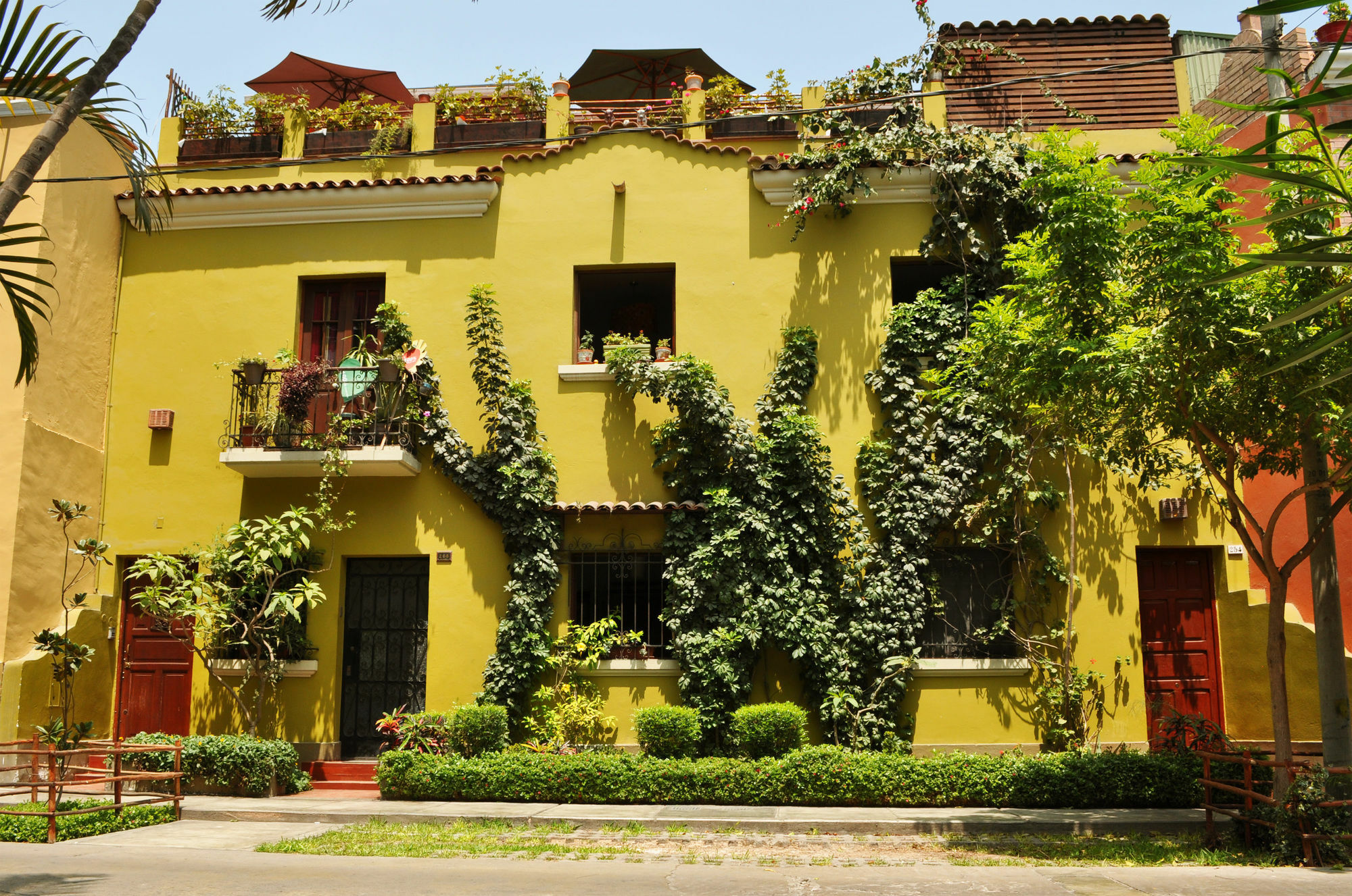 Casa Nuestra Peru Hotel Lima Exterior photo